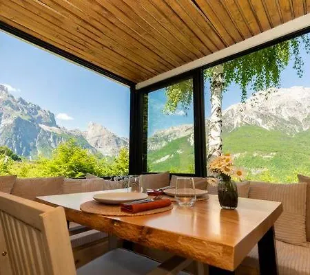 Vidis Boutique Theth